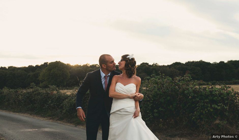 Le mariage de Léo et Mathilde à Moutiers-au-Perche, Orne