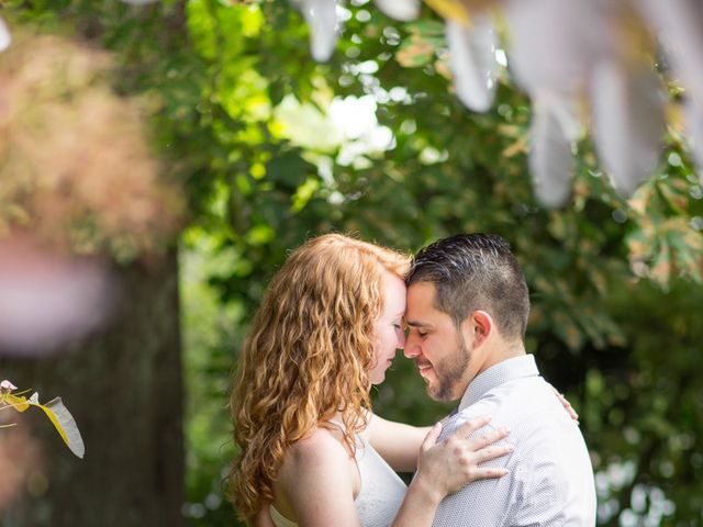 Le mariage de David et Isabel à Marans, Charente Maritime 15