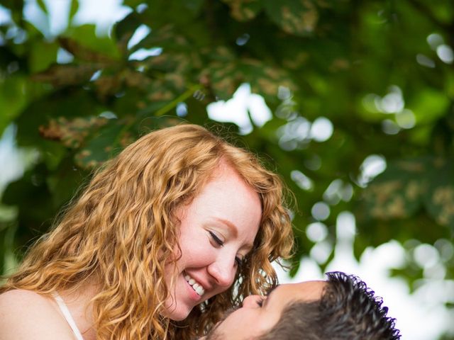 Le mariage de David et Isabel à Marans, Charente Maritime 35