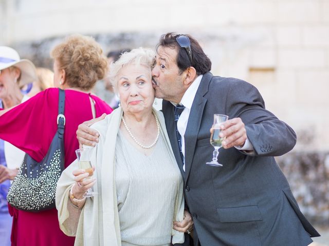 Le mariage de David et Isabel à Marans, Charente Maritime 126