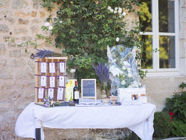 Le mariage de David et Isabel à Marans, Charente Maritime 130