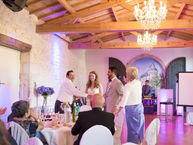 Le mariage de David et Isabel à Marans, Charente Maritime 148