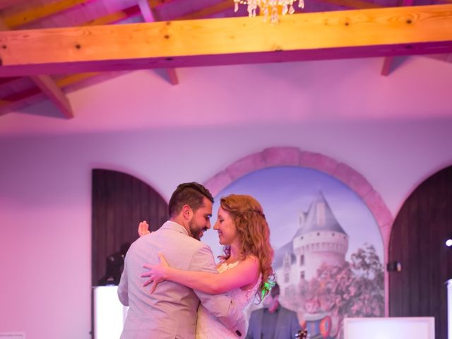 Le mariage de David et Isabel à Marans, Charente Maritime 195