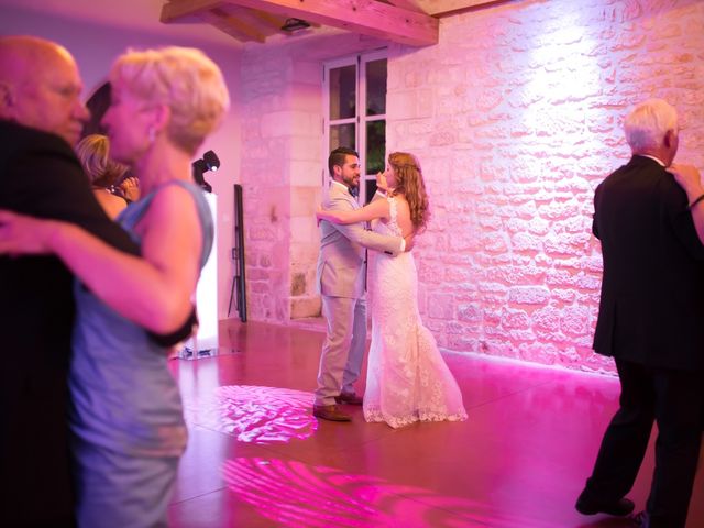 Le mariage de David et Isabel à Marans, Charente Maritime 225