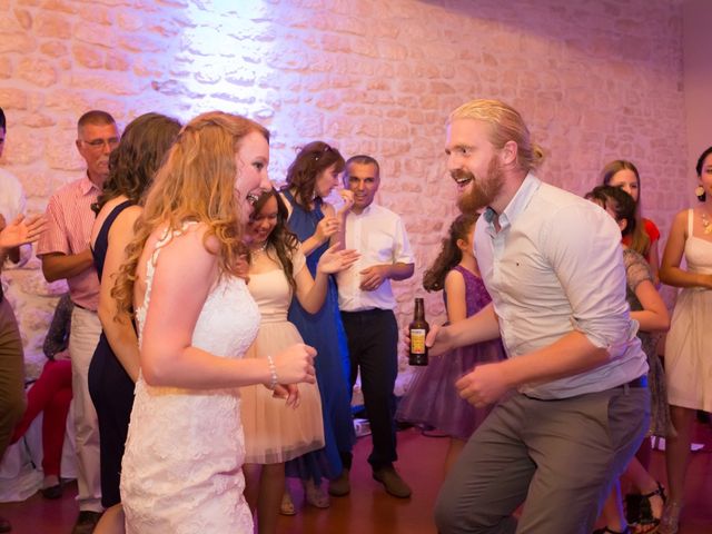 Le mariage de David et Isabel à Marans, Charente Maritime 261