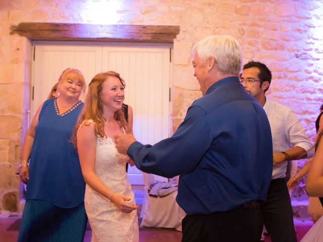 Le mariage de David et Isabel à Marans, Charente Maritime 266