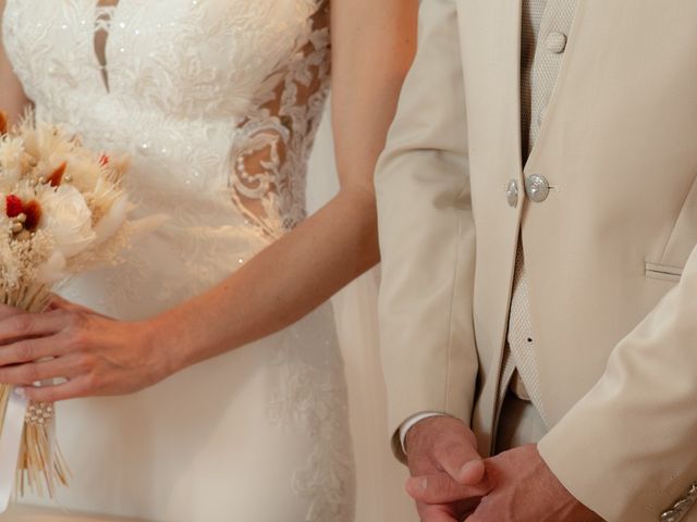 Le mariage de Christopher et Amandine à Sornay, Saône et Loire 3