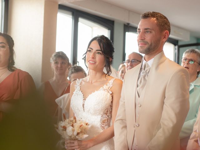 Le mariage de Christopher et Amandine à Sornay, Saône et Loire 4