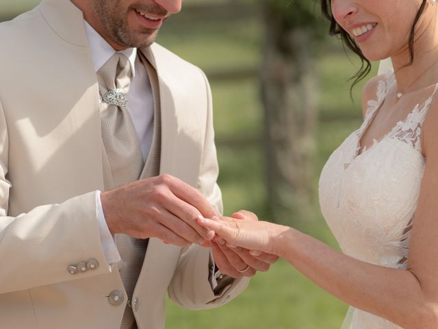 Le mariage de Christopher et Amandine à Sornay, Saône et Loire 12