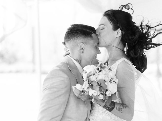 Le mariage de Coralie et Françoise à Four, Isère 23
