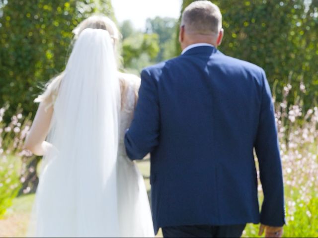 Le mariage de Anissi et Carla à Neuvy, Allier 7