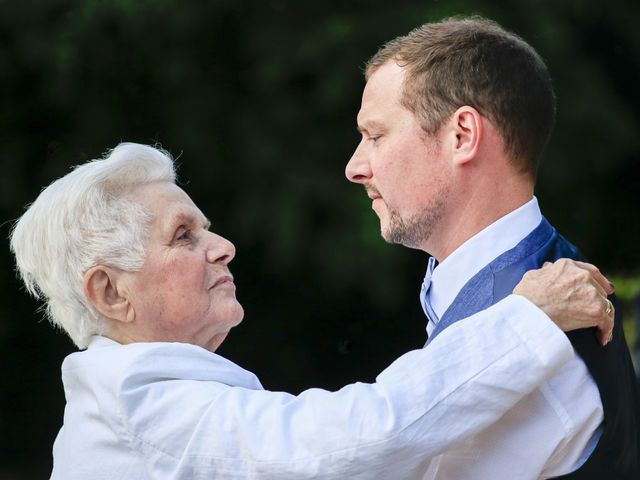 Le mariage de Fabien et Isabelle à Vailly-sur-Sauldre, Cher 1