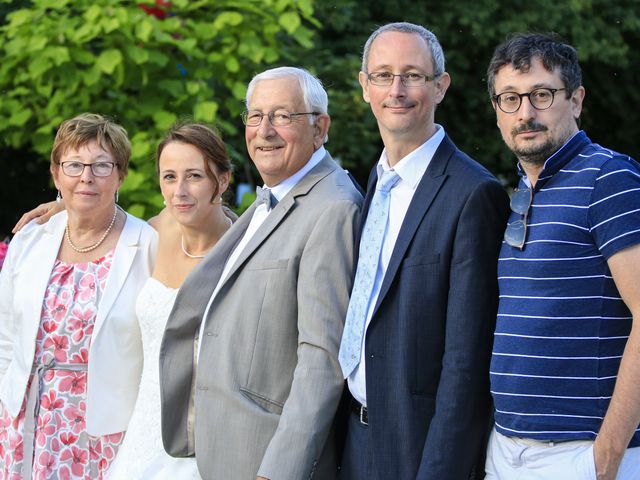 Le mariage de Fabien et Isabelle à Vailly-sur-Sauldre, Cher 6