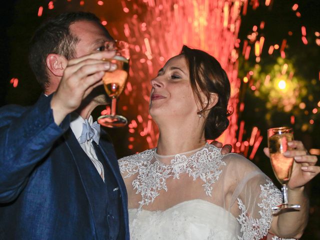 Le mariage de Fabien et Isabelle à Vailly-sur-Sauldre, Cher 13