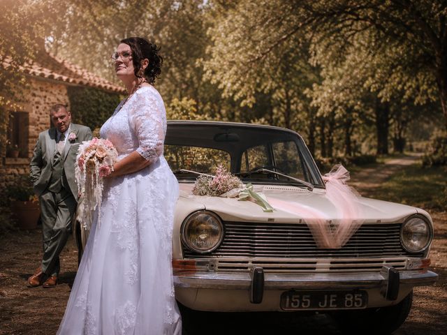 Le mariage de Christophe et Christelle à Les Essarts, Vendée 9