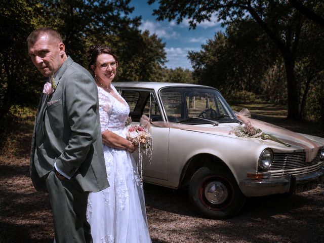 Le mariage de Christophe et Christelle à Les Essarts, Vendée 73