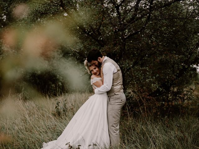 Le mariage de Alexis et Charlotte à Mouthiers-sur-Boëme, Charente 29