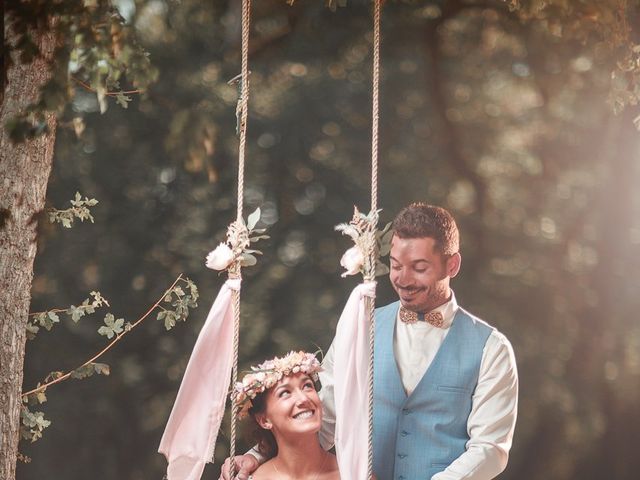 Le mariage de Mike et Marine à Castelnaudary, Aude 17