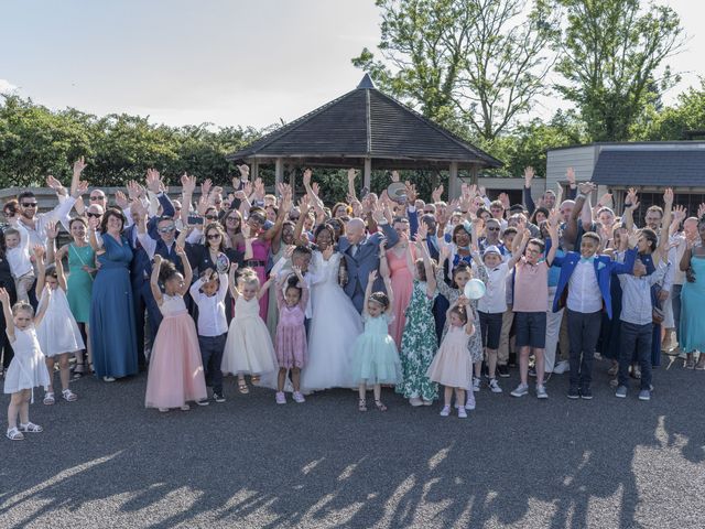 Le mariage de Loïc et Essofa à Gacé, Orne 70