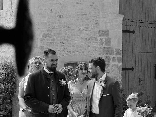 Le mariage de William et Noémie à Bavent, Calvados 3