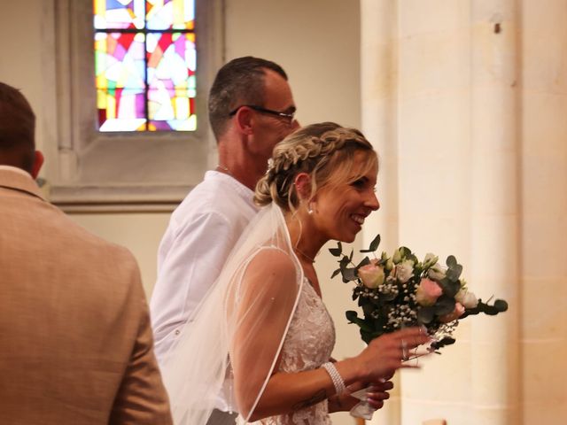 Le mariage de William et Noémie à Bavent, Calvados 4