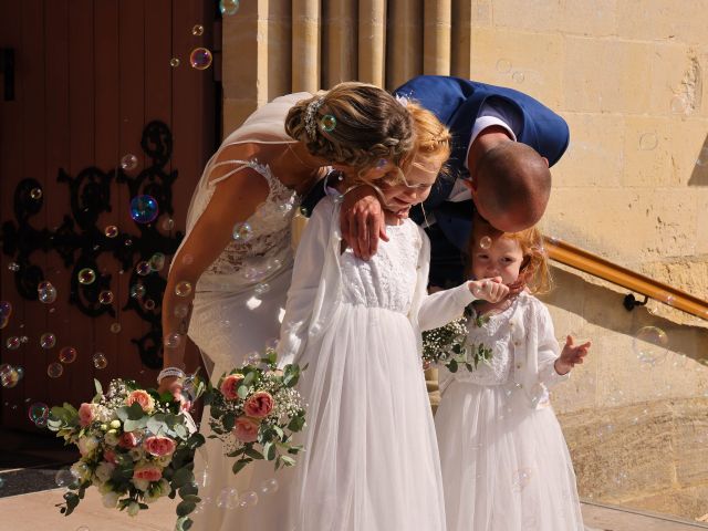 Le mariage de William et Noémie à Bavent, Calvados 13