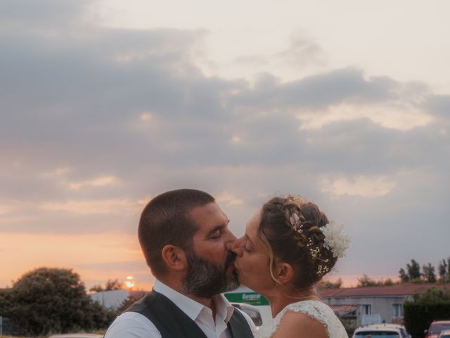 Le mariage de Xavier et Axelle à Les Sables-d&apos;Olonne, Vendée 37