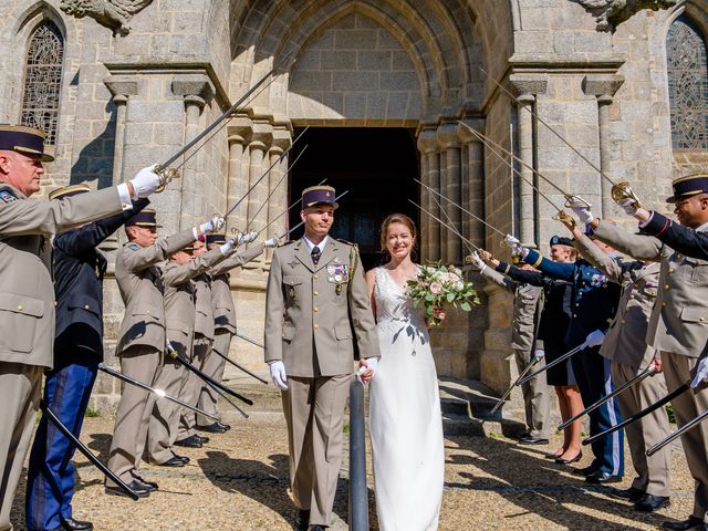 Le mariage de Loic et Camille à Trédion, Morbihan 34