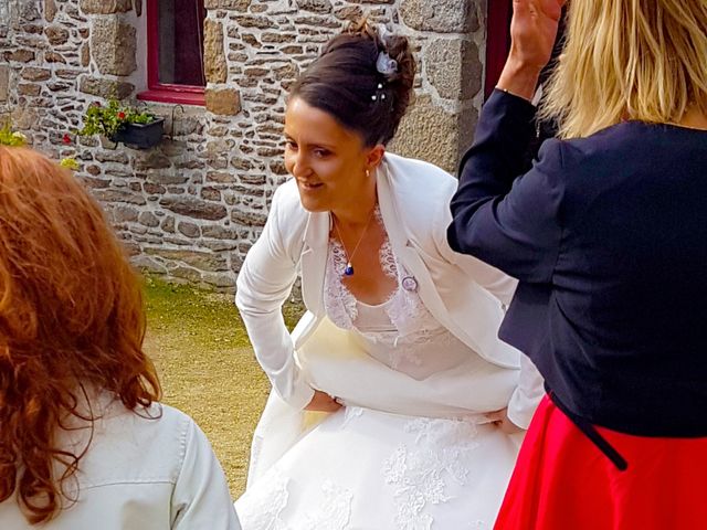 Le mariage de Florian et Sophie à Plouigneau, Finistère 15