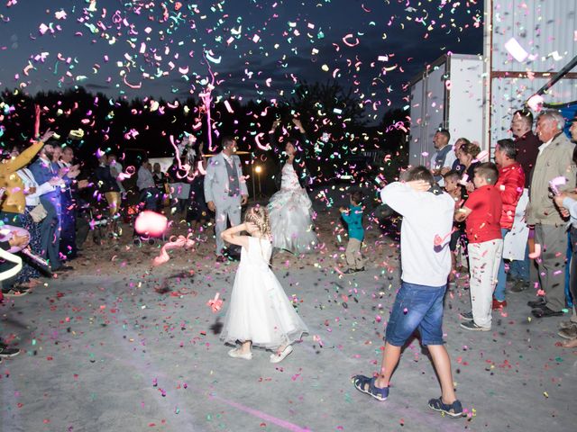 Le mariage de Antoine et Natacha à Ternay, Vienne 44