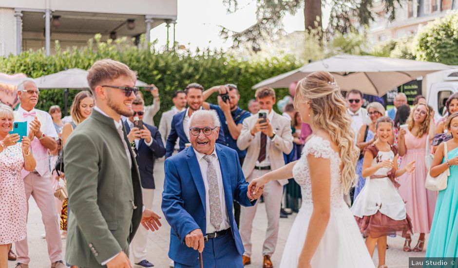 Le mariage de Adam et Julia à Aix-les-Bains, Savoie