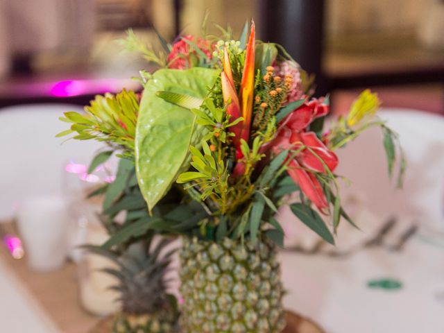 Le mariage de Olivier et Adeline à Saint-Gilles les Bains, La Réunion 4