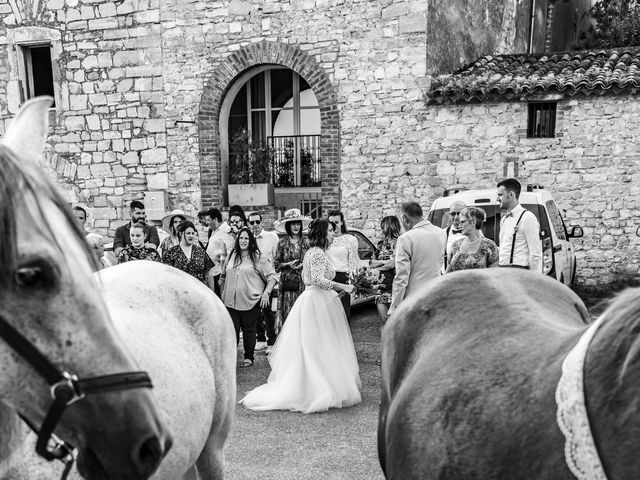 Le mariage de Bastien et Casilia à Saint-Césaire, Gard 60