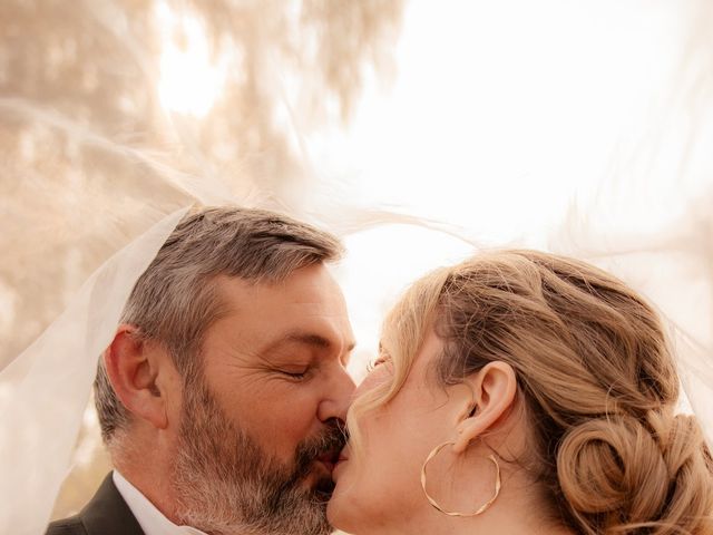 Le mariage de Patrick et Julie à Cléville, Calvados 33