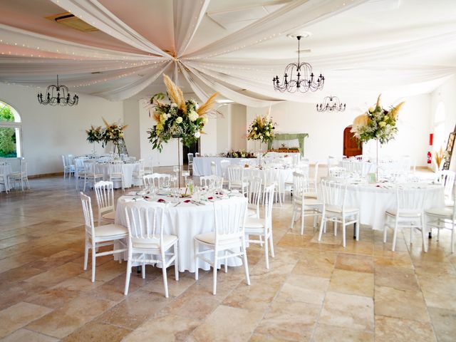 Le mariage de Romain et Amelie à Trets, Bouches-du-Rhône 11
