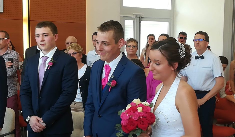 Le mariage de Virgile et Elodie à Saint-Doulchard, Cher