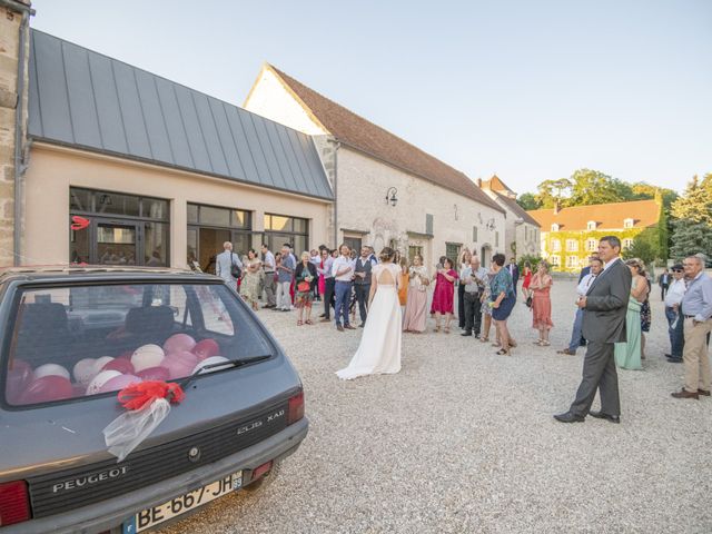 Le mariage de Romain et Hélène à Merry-sur-Yonne, Yonne 9