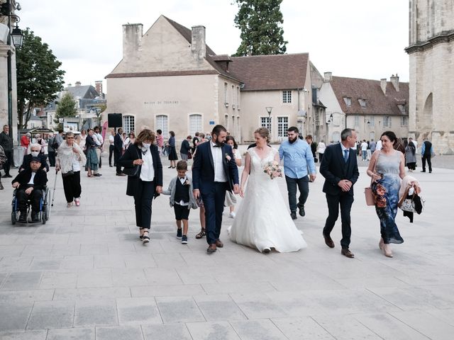 Le mariage de Felipe et Emmanuelle à Bourges, Cher 18