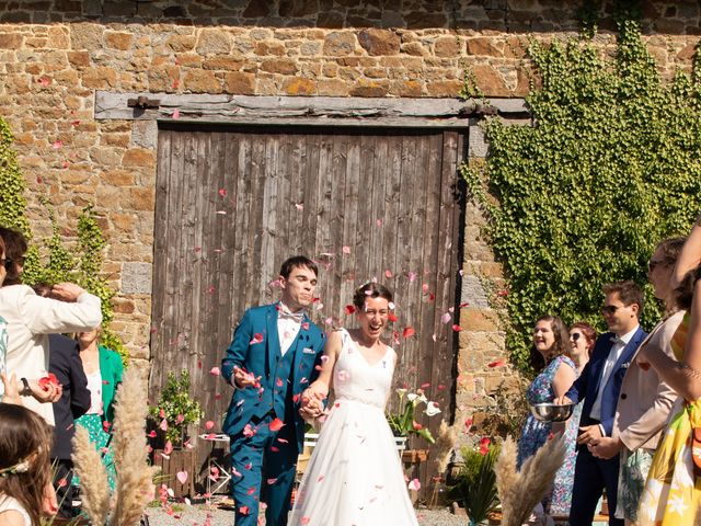 Le mariage de Hugo et Emeline à Roz-sur-Couesnon, Ille et Vilaine 4