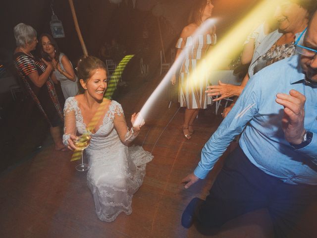 Le mariage de John et Becca à Saint-Quentin-la-Tour, Ariège 24