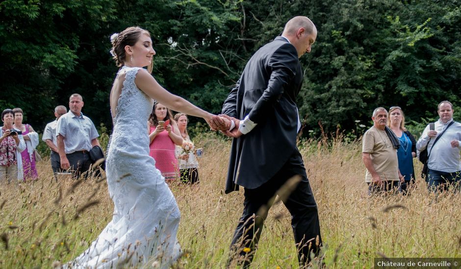 Le mariage de Emmanuel et Lea à Carneville, Manche