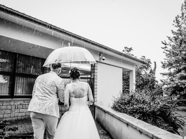 Le mariage de Yoann et Catherine à Chambles, Loire 45