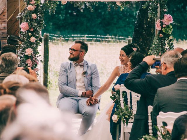 Le mariage de Yoann et Catherine à Chambles, Loire 70