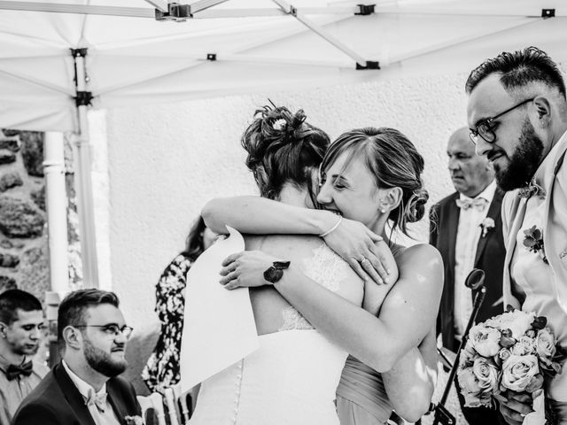 Le mariage de Yoann et Catherine à Chambles, Loire 76