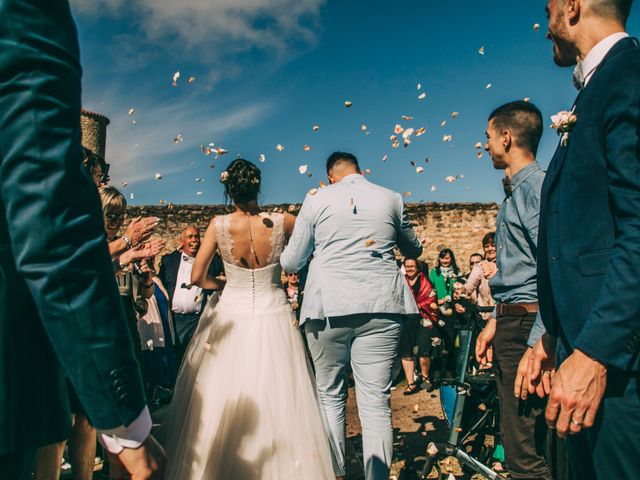 Le mariage de Yoann et Catherine à Chambles, Loire 90