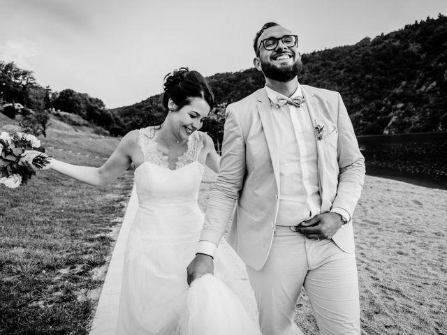 Le mariage de Yoann et Catherine à Chambles, Loire 121