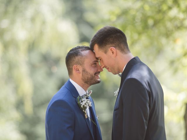 Le mariage de Julien et Matthieu à Bertignat, Puy-de-Dôme 7