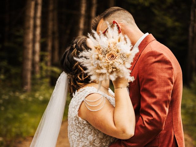 Le mariage de Kevin et Elodie à Malvalette, Haute-Loire 7