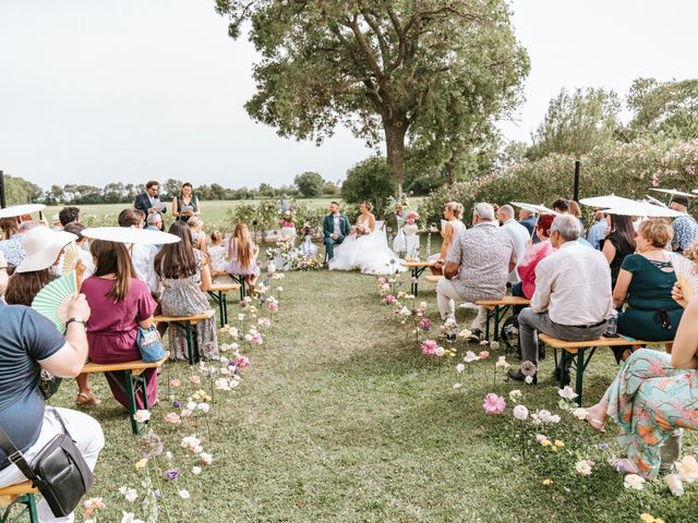 Le mariage de Jérémie et Marion à Eyguières, Bouches-du-Rhône 32