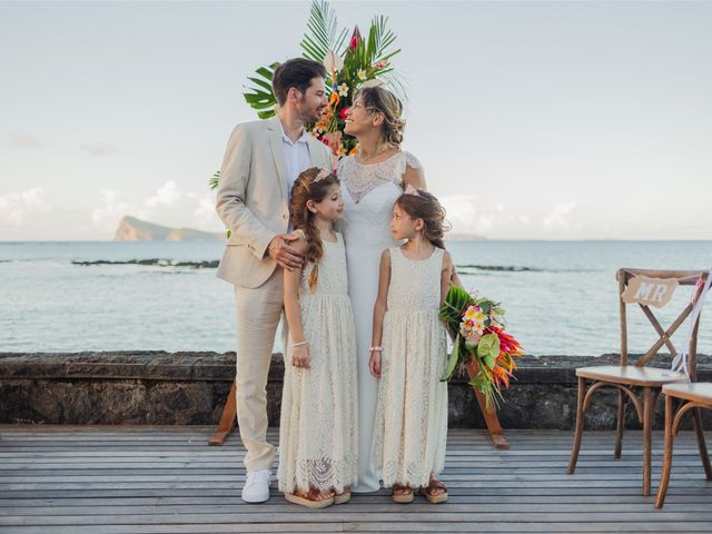 Le mariage de Vincent et Mélanie à Saint-Amand-Montrond, Cher 30